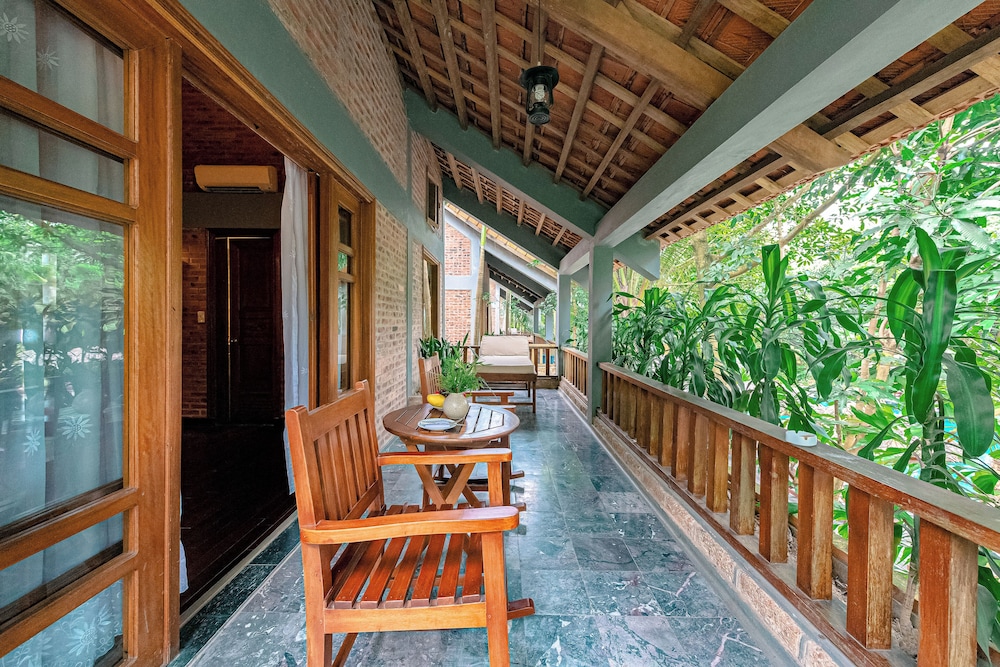 Tropical Villa with Free Benefit & Spa - Photo 6