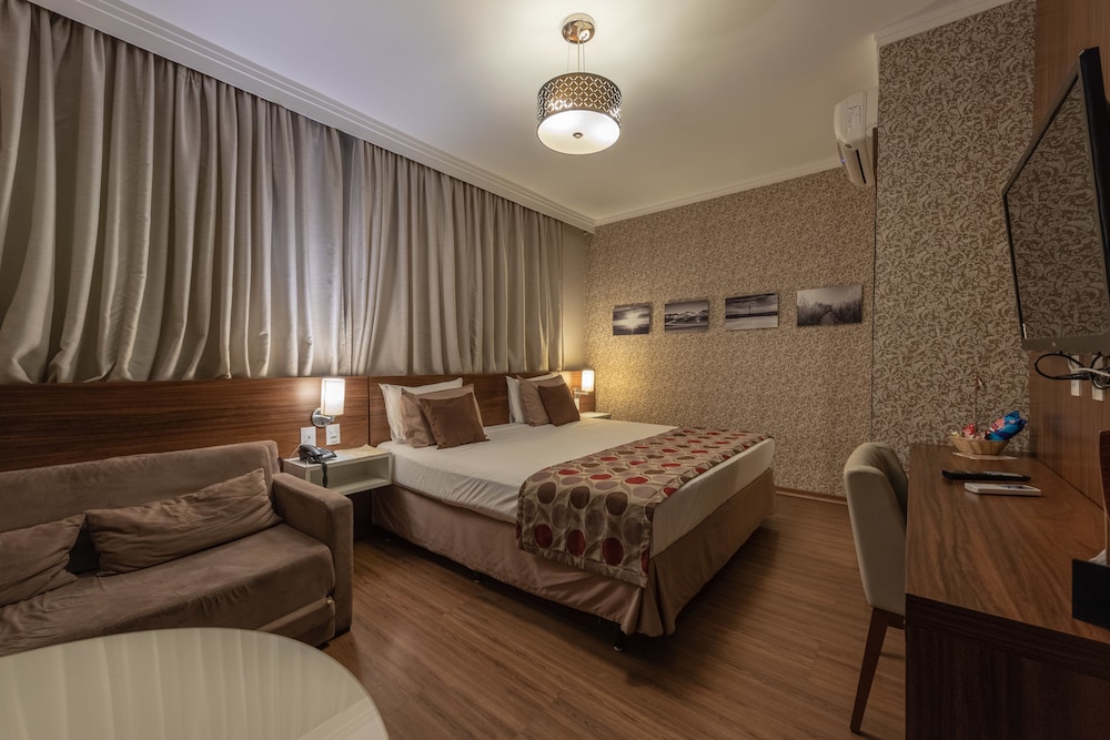 Suite, Jetted Tub (Class Master)