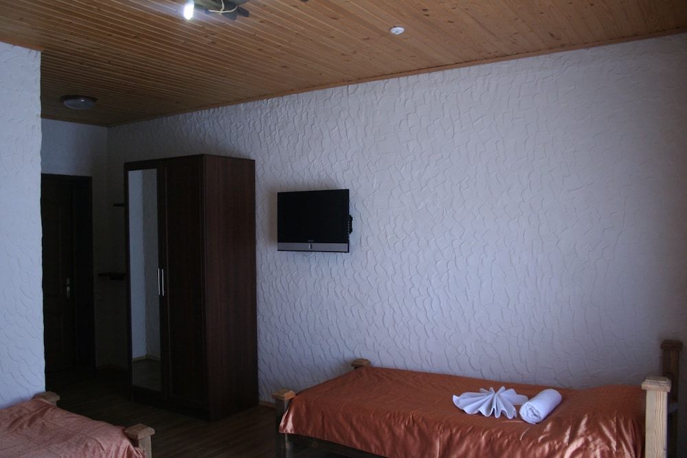Standard Triple Room photo 2