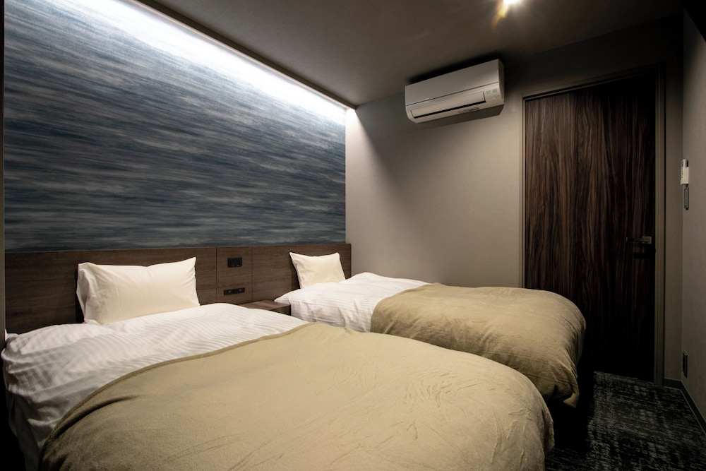 Deluxe Suite 4 Bed Spa & Sauna from 21:30~23:00 limited - Photo 6