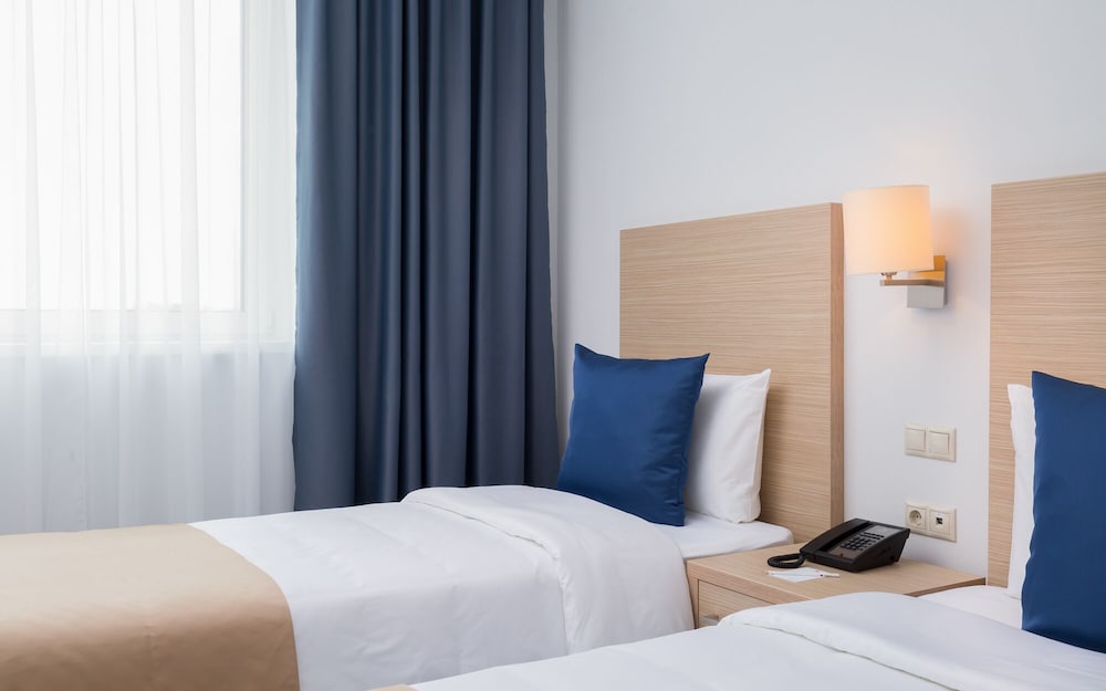 Standard Twin Room (SKY Building) photo 3