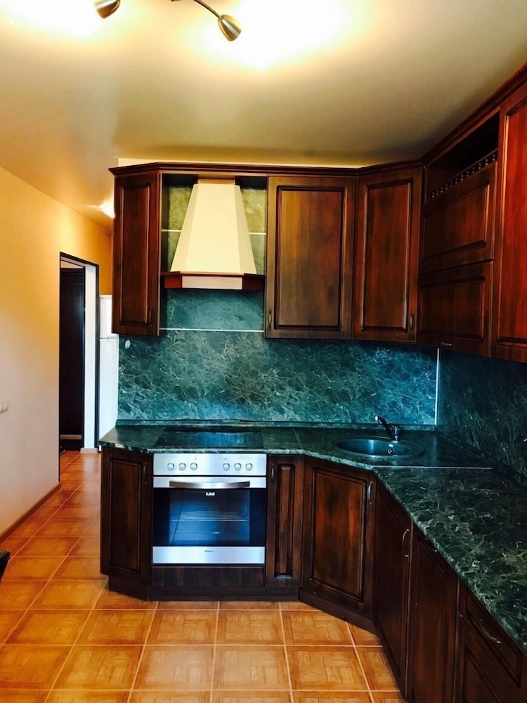 Apartment photo 2