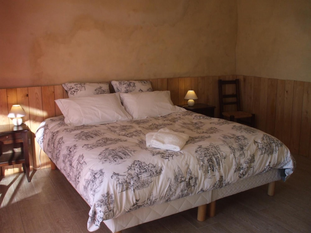 Double Room, Ground Floor (Cèdre) photo 1