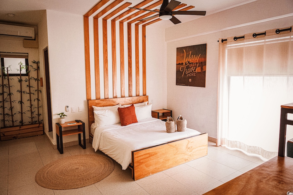 Deluxe Double Room, 1 Double Bed - Photo 2