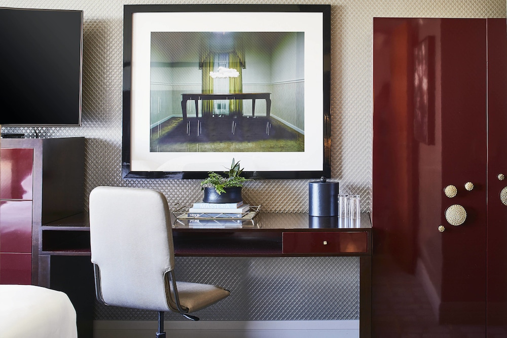 Executive Suite, 1 Bedroom, City View - Photo 3