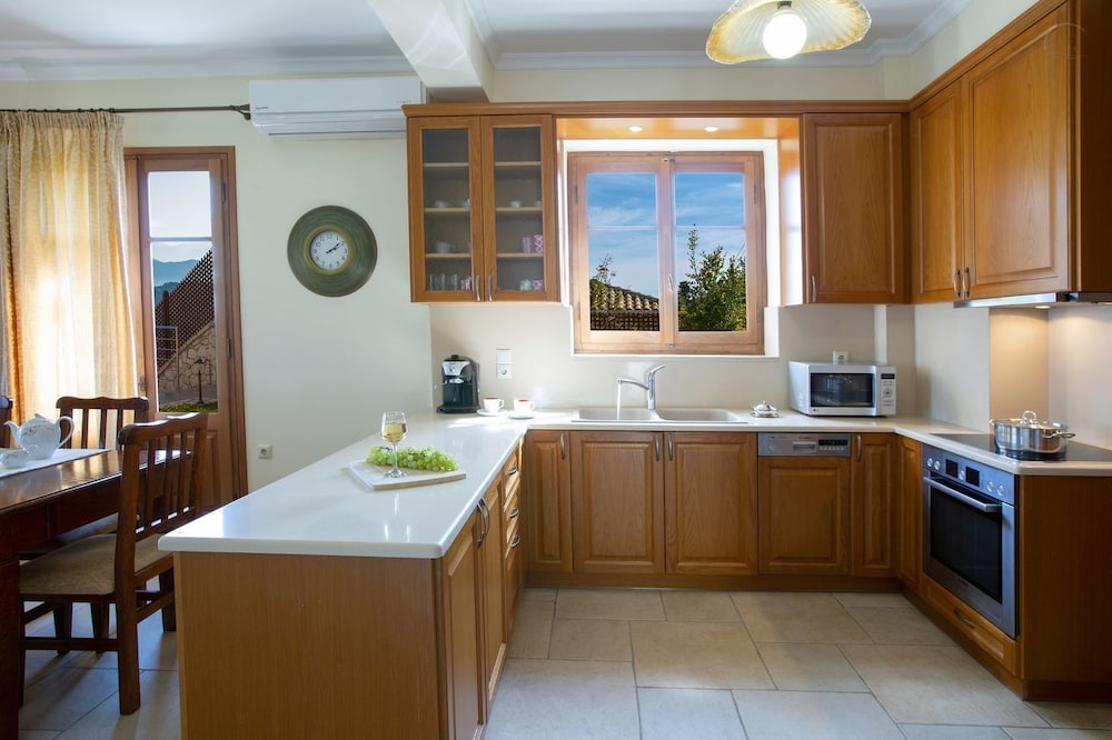 Luxury Villa, 3 Bedrooms, Private Pool, Sea View photo 3