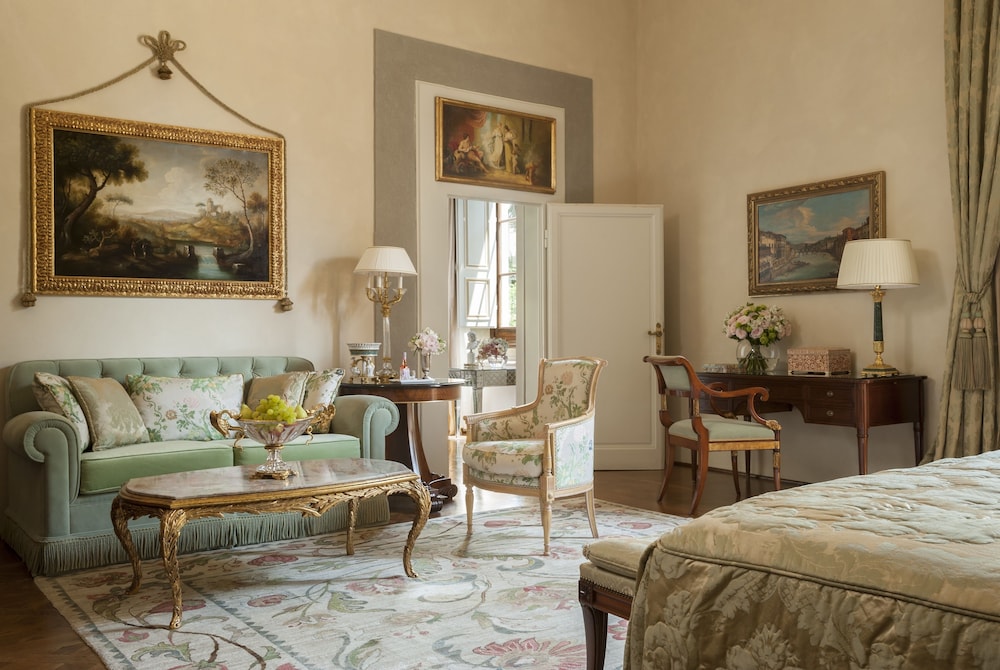 Room, 1 King Bed (Renaissance) - Photo 2