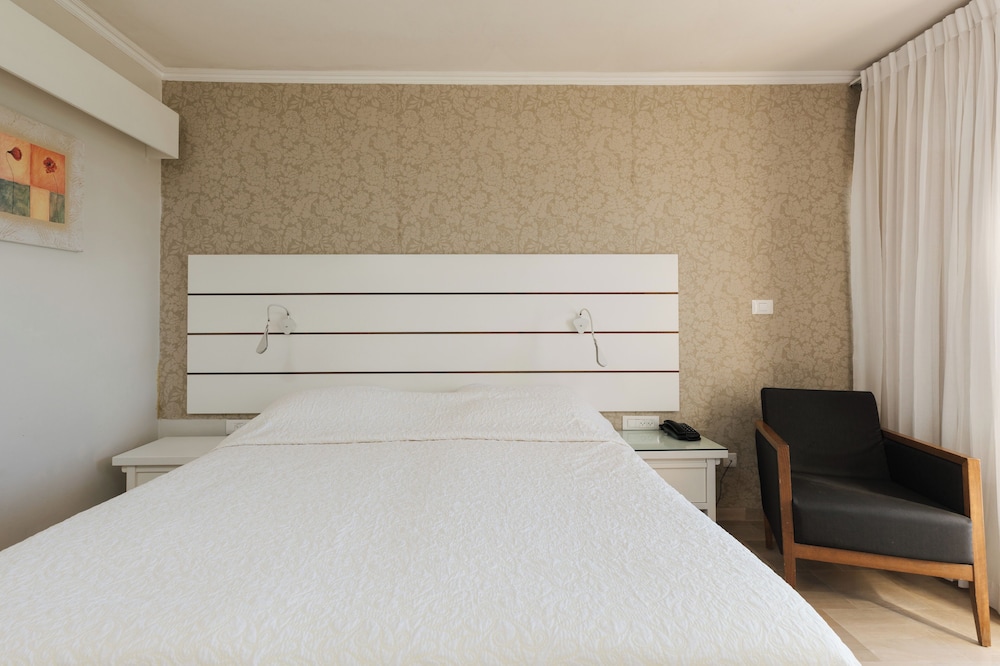 Standard Double or Twin Room, Balcony, Sea View photo 3