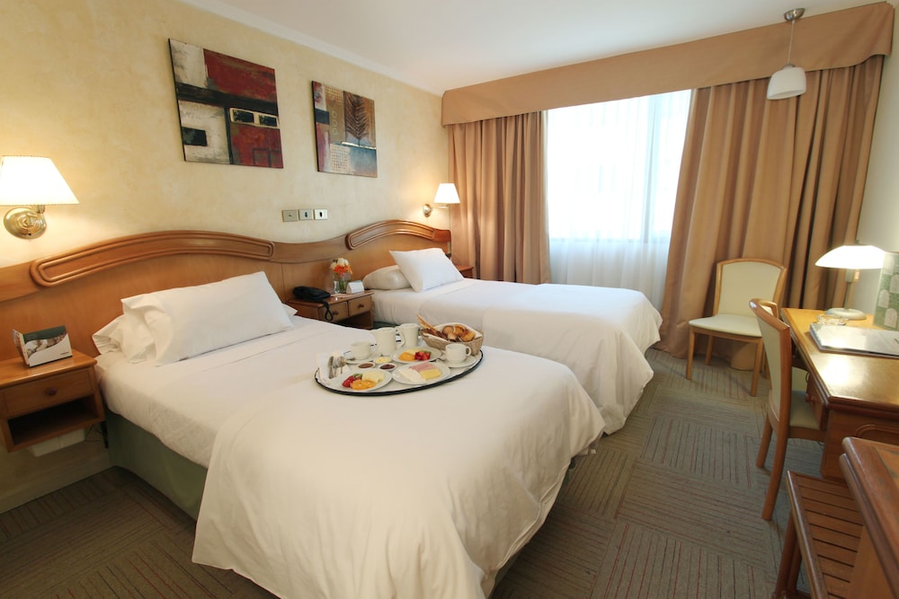 Standard Twin Room - Photo 1
