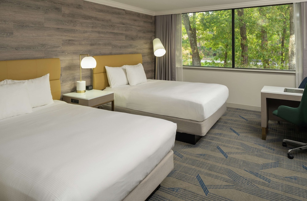 Two Queen Beds, Accessible - Photo 1