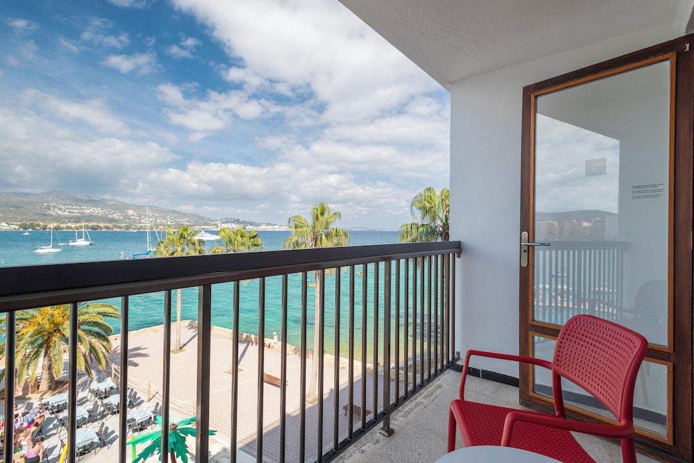 Deluxe Room, Sea View (Quadruple)