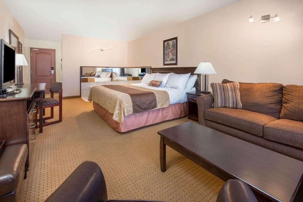 Honeymoon Room