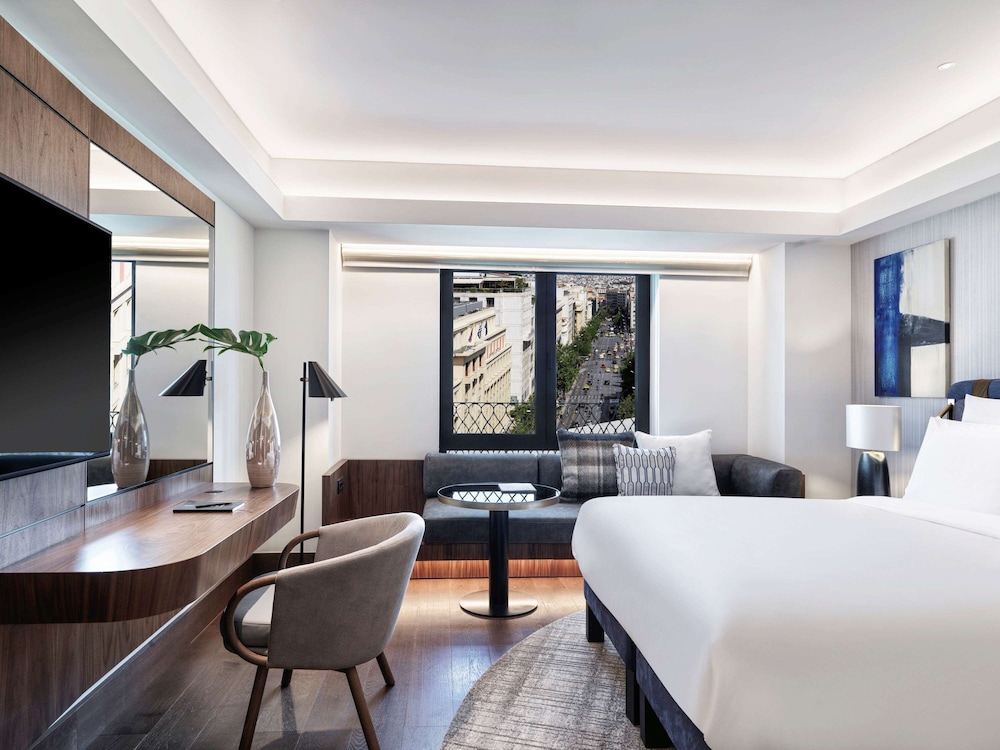 Deluxe Room, 1 King Bed