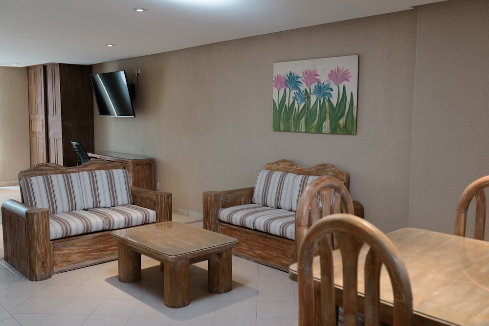 Premier Suite, 2 Double Beds - Photo 9