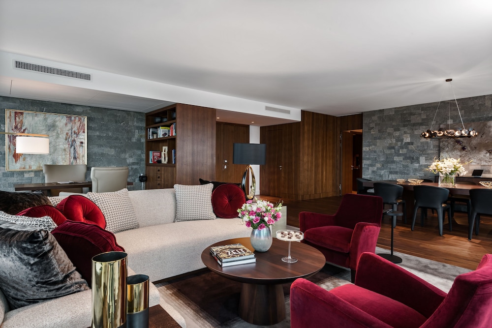 Penthouse photo 2