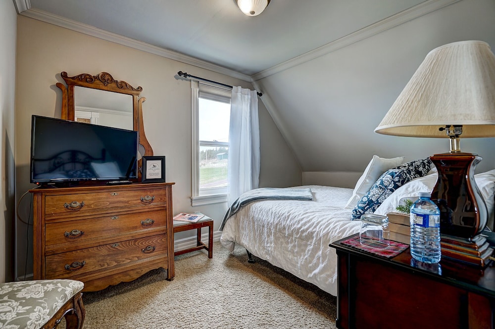 Comfort Room, 1 Double Bed (Reid) photo 1