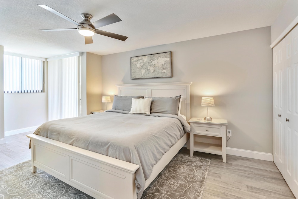 Condo, 1 King Bed (Trillium 4C - Premier) photo 2