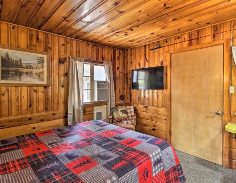Business Cabin photo 2