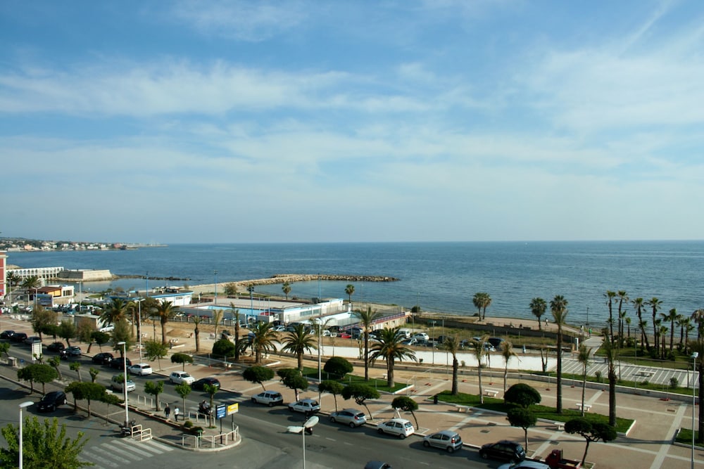Double Room Single Use, Sea View - Photo 4