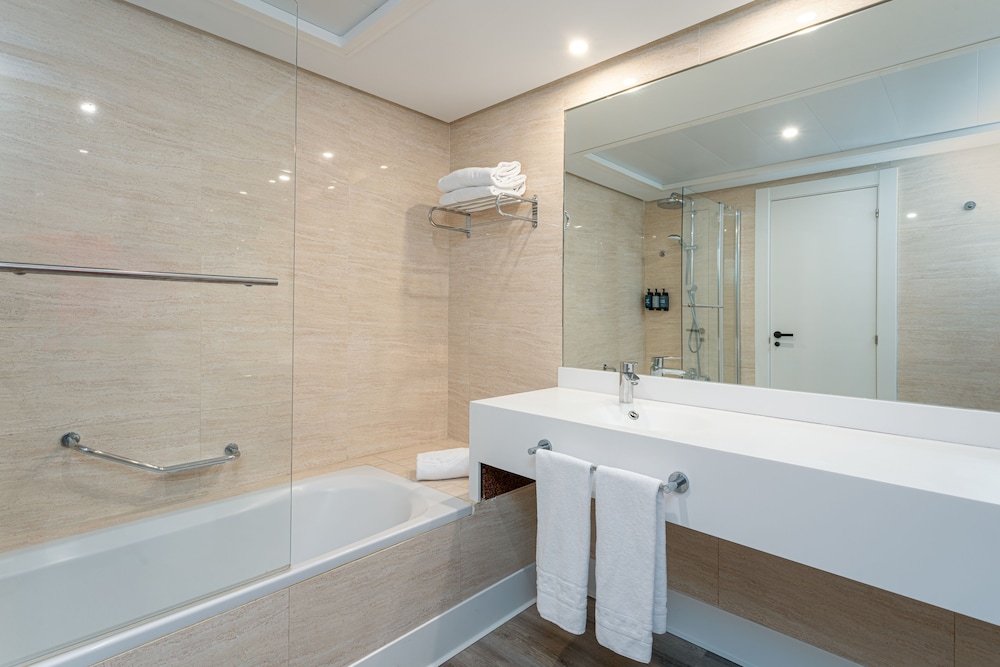 Grand Double Room, Terrace, Sea View (2 adults + 2 children) - Photo 4