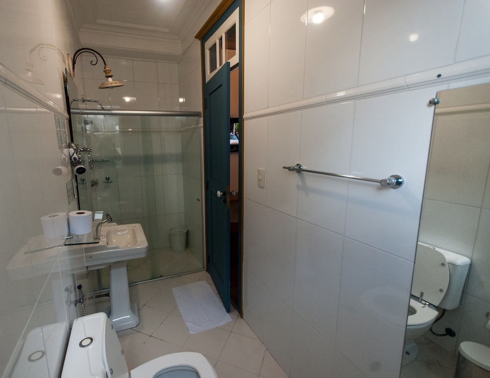 Standard Room photo 2