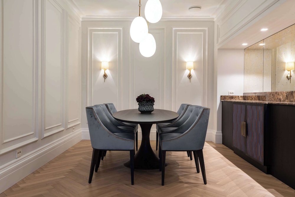 Suite (The Nobel) - Photo 1