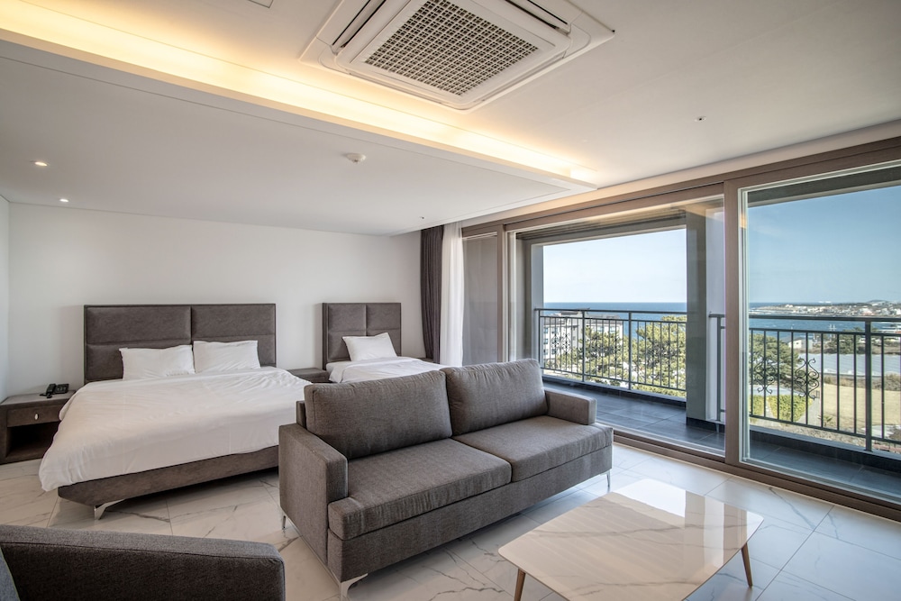 Premier Suite photo 3