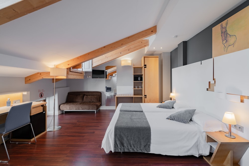Superior Double Room Single Use, 2 Twin Beds