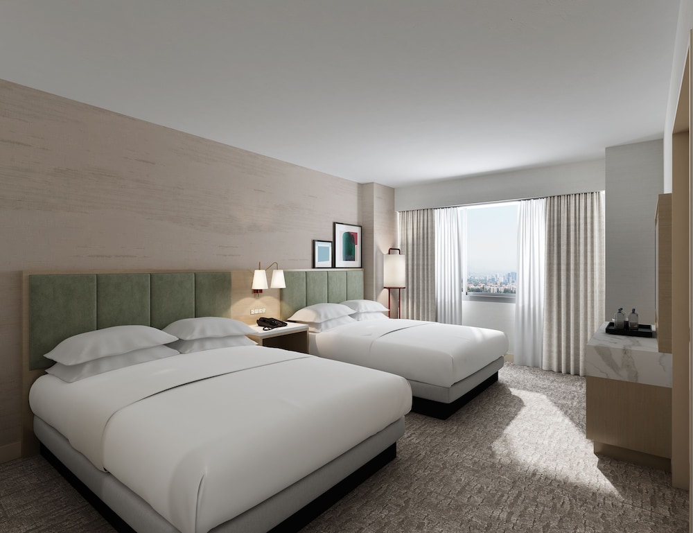 Room, 2 Double Beds, City View - Photo 2