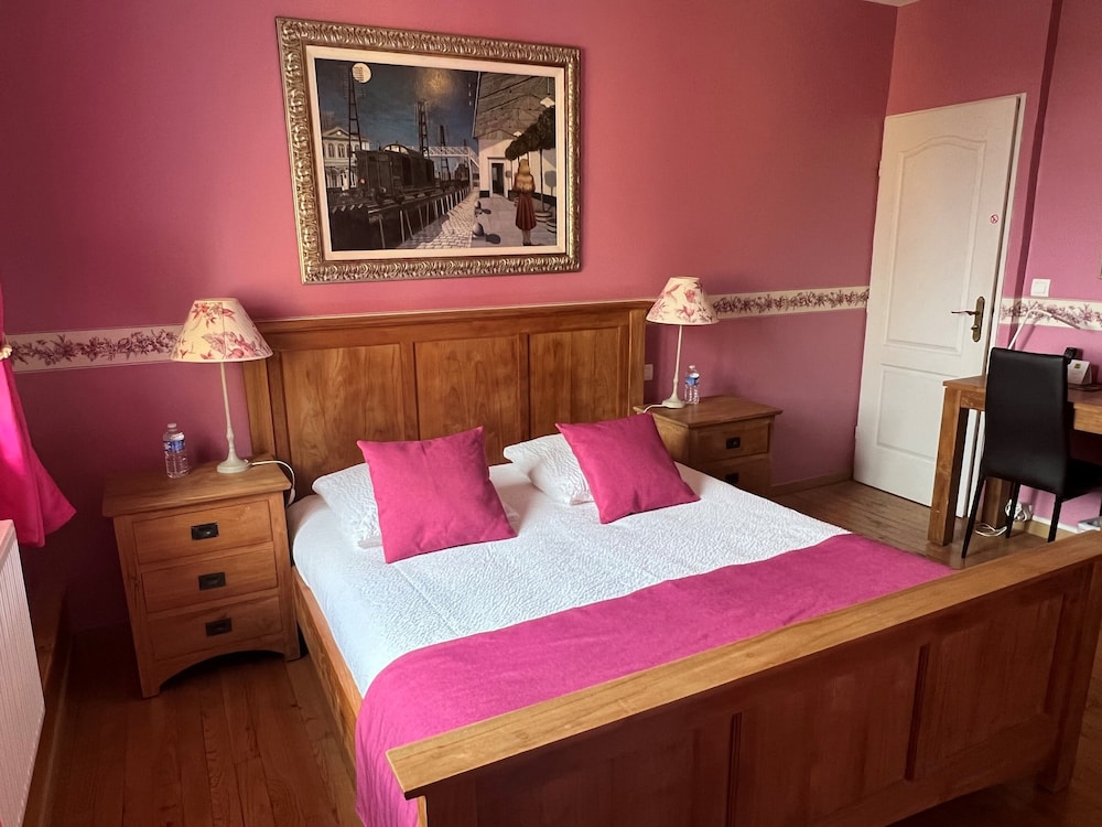 Standard Double Room photo 3