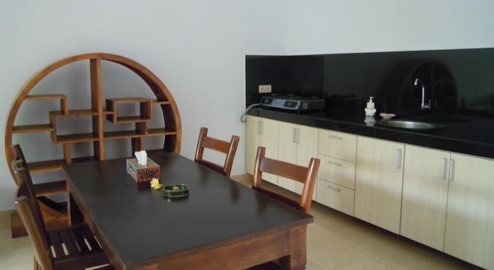 Villa G photo 1
