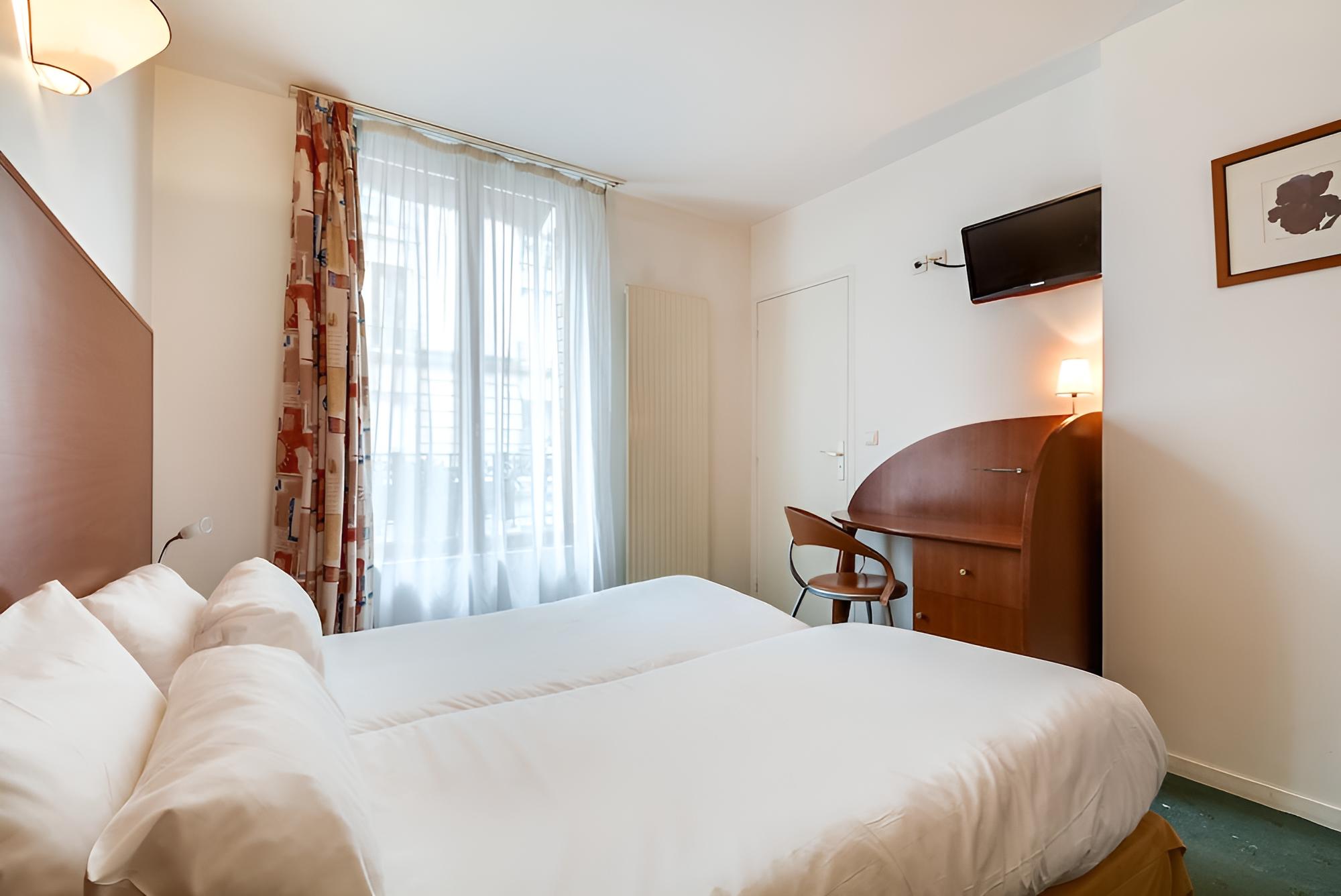 Superior Twin Room photo 2