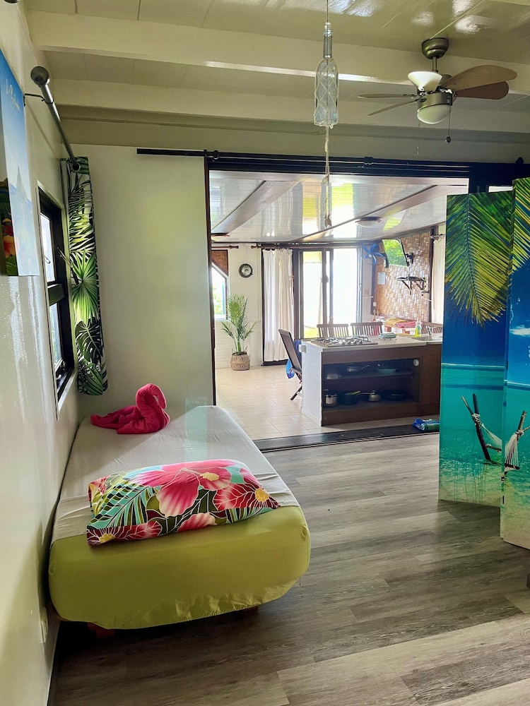 Suite, Beachside photo 3