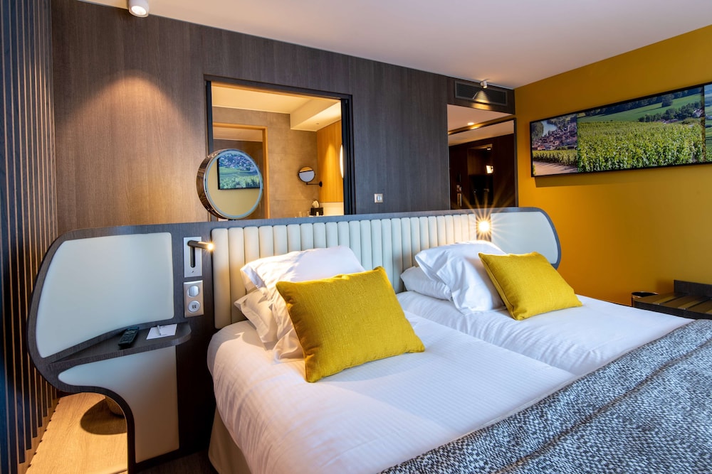 Superior Room, 2 Twin Beds, Non Smoking - Photo 6