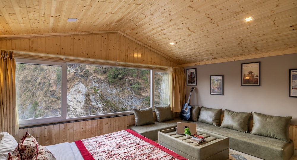 Suite - Photo 6