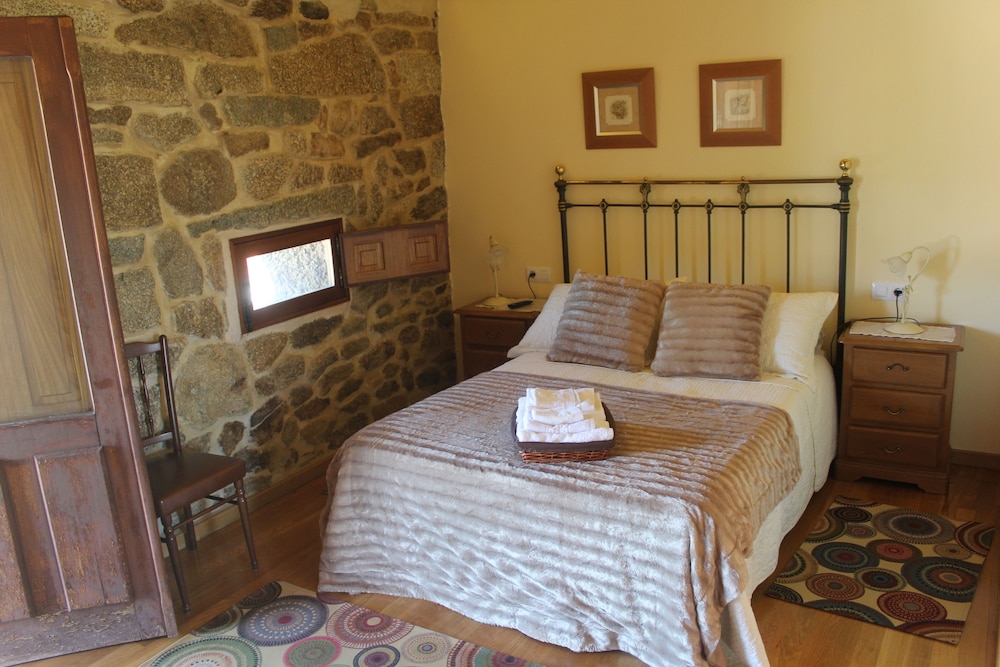 Double Room, Balcony (A Revolta) photo 2