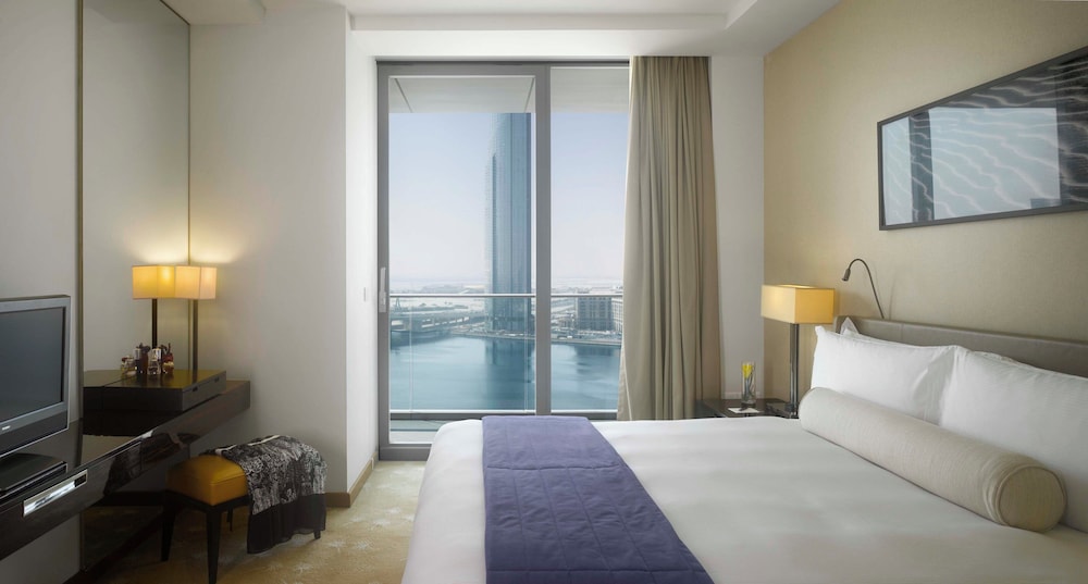 Apartment, 3 Bedrooms, City View (Dining, Kitchen) photo 3