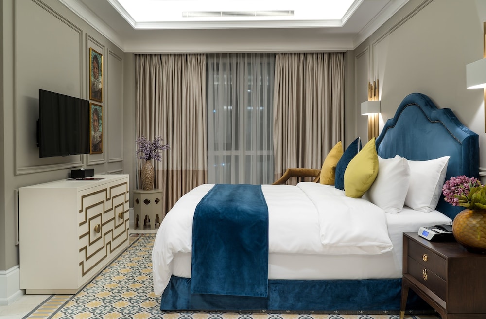 Royal Suite, 1 Bedroom, Non Smoking, City View - Photo 2
