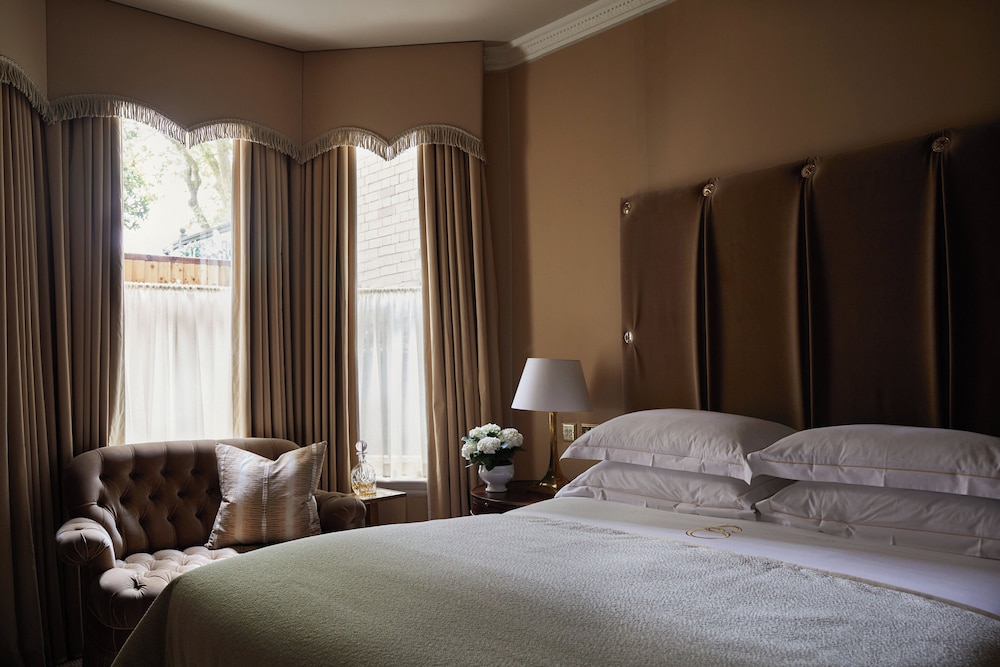 Deluxe Room, 1 Queen Bed