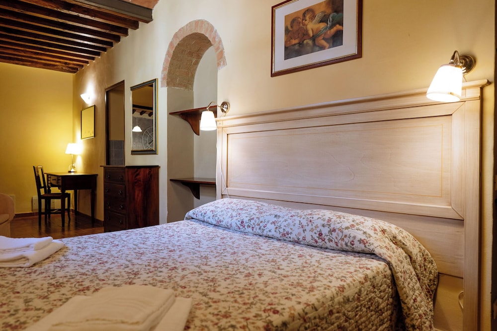 Classic Apartment, 1 Double Bed, Garden View