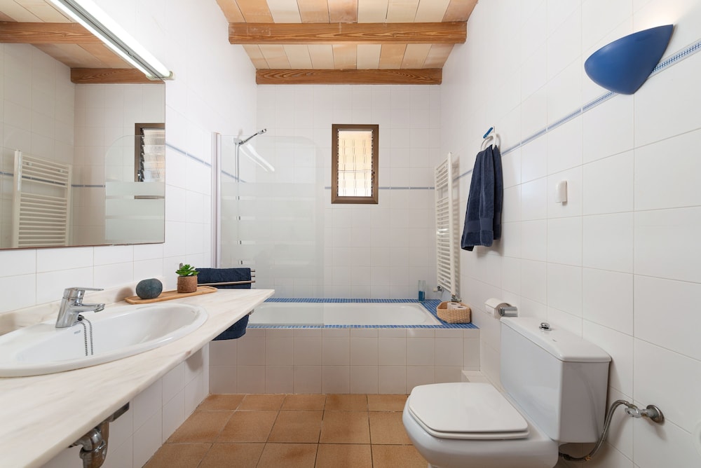 Villa photo 2