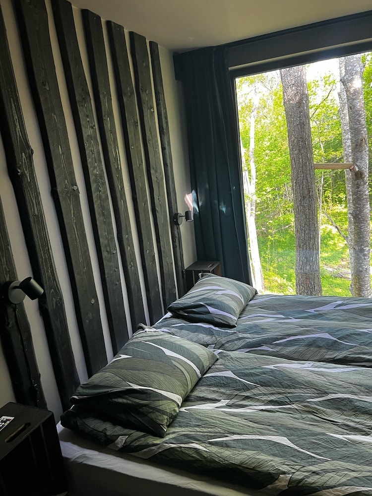 Deluxe Cabin, 1 Bedroom, Lake View, Garden Area photo 3