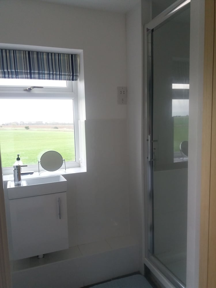 Standard Double Room, Ensuite, Garden View photo 3