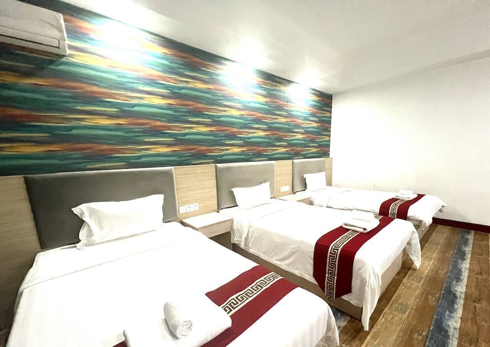 Standard Triple Room, City View photo 3