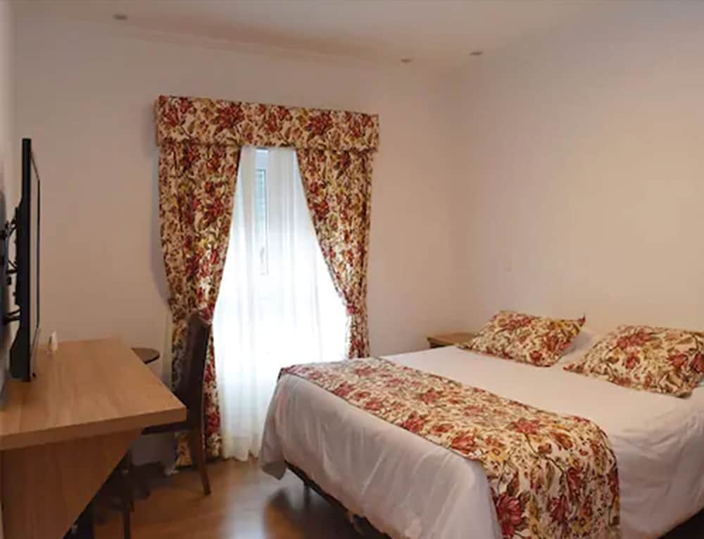 Luxury Double or Twin Room photo 1
