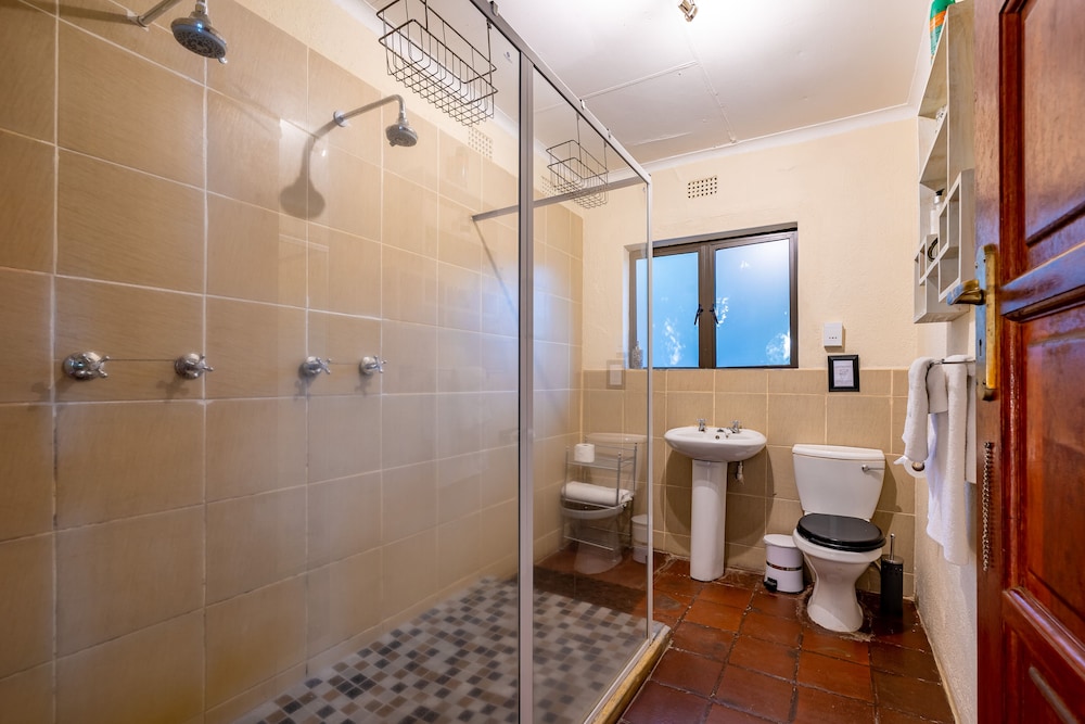 Superior Triple Room photo 3