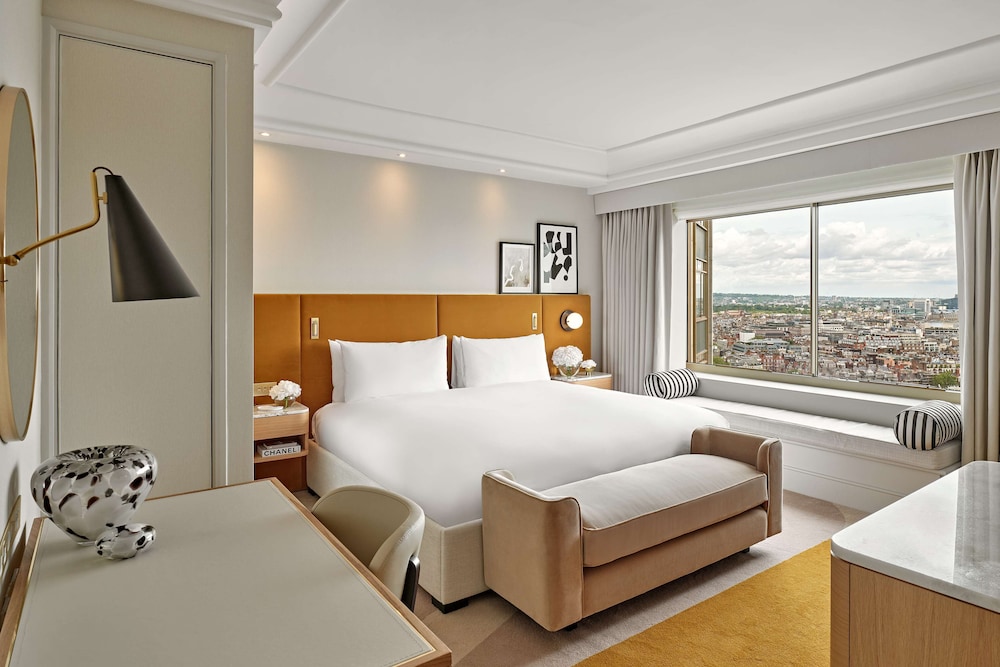 Luxury Suite, 1 King Bed, Business Lounge Access (Cosmopolitan)