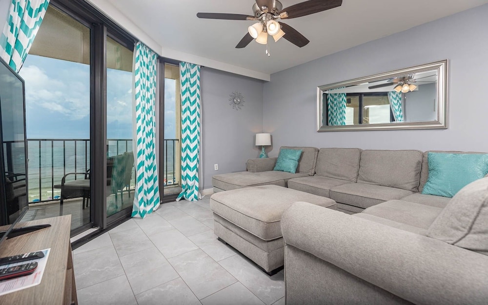 Condo, 2 Bedrooms