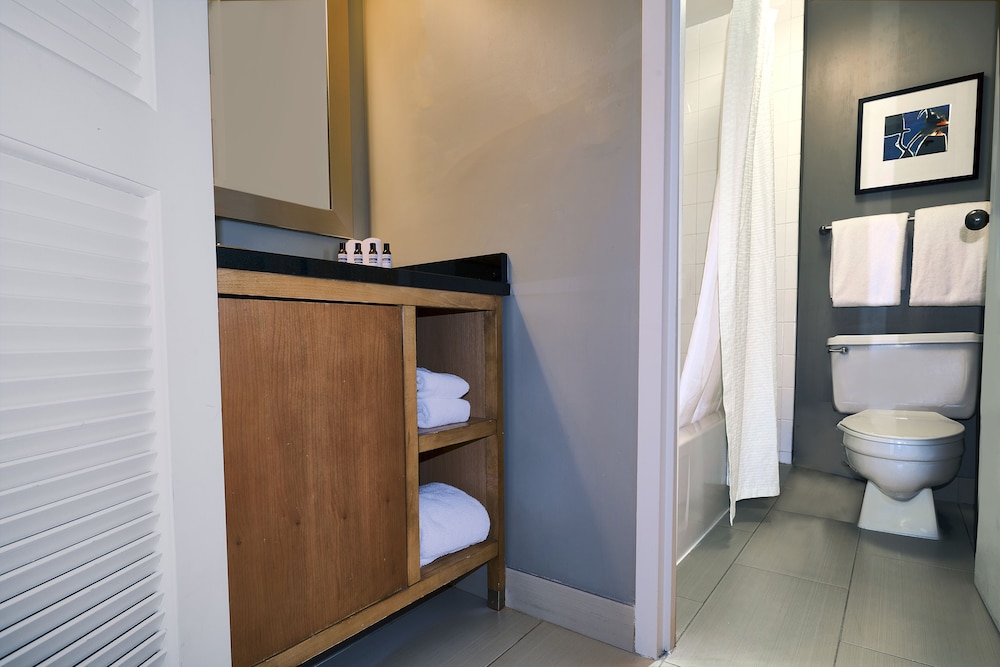 Panoramic Room - Photo 6