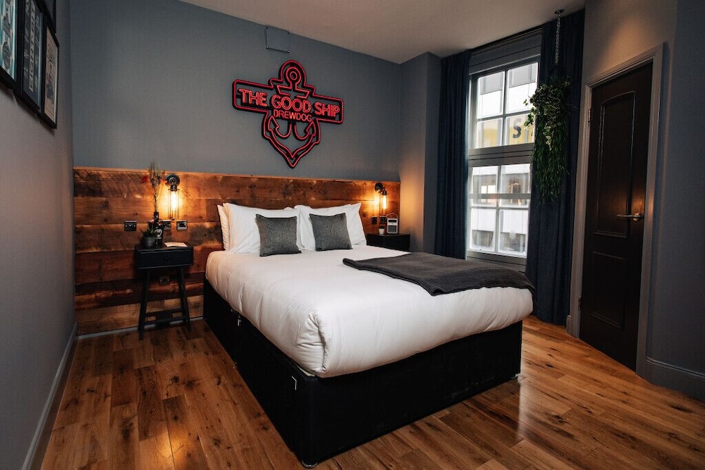 Exclusive Studio Suite photo 1